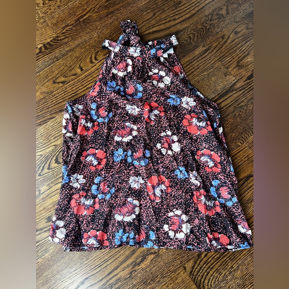 Cleobella top with beautiful colors ! super flattering ties at back of the neck